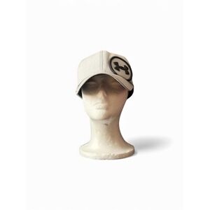 Under Armour Youth S/M Fitted Baseball Cap Gray Black Logo Hat